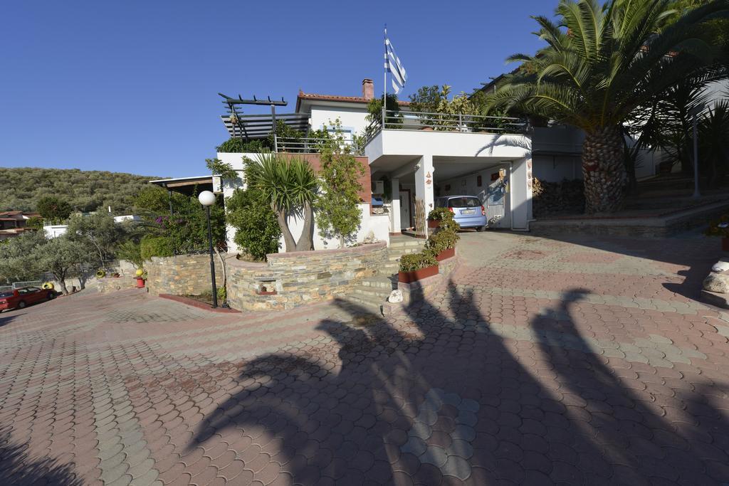 Aigli Apartments Néa Ankhíalos Екстериор снимка