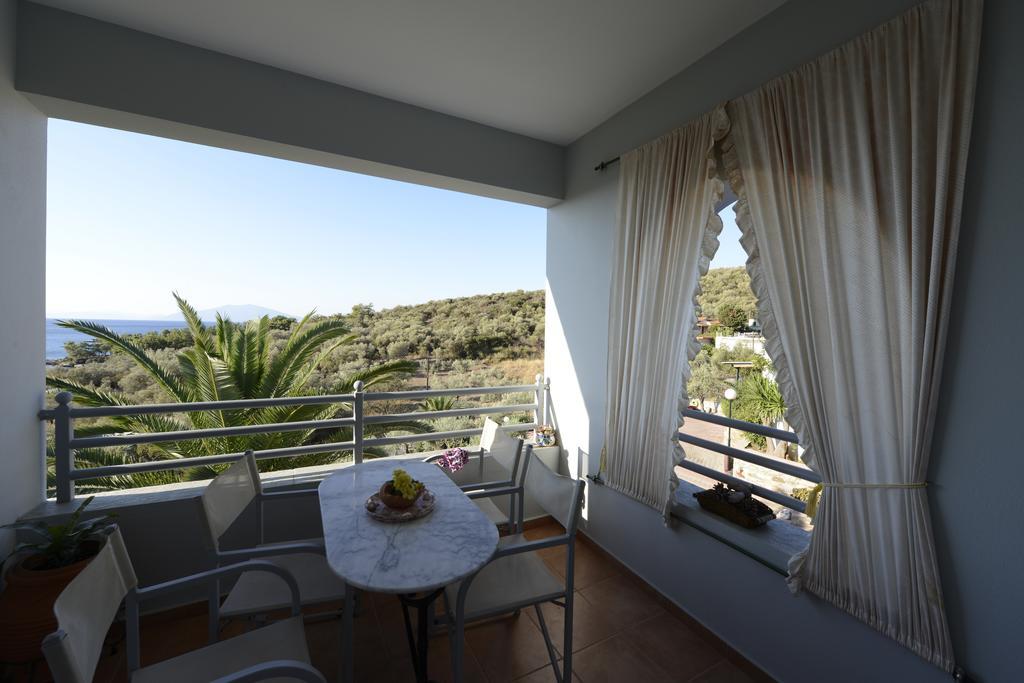 Aigli Apartments Néa Ankhíalos Екстериор снимка