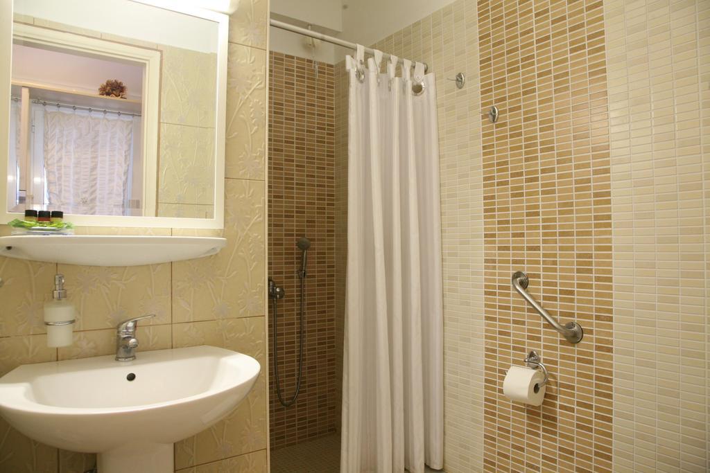 Aigli Apartments Néa Ankhíalos Екстериор снимка