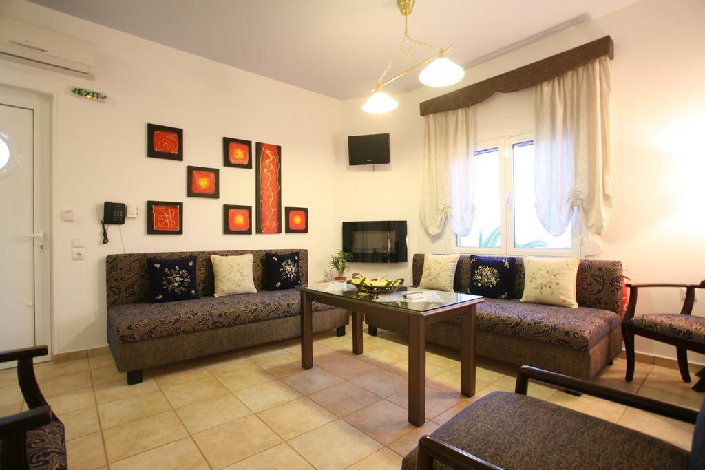 Aigli Apartments Néa Ankhíalos Екстериор снимка
