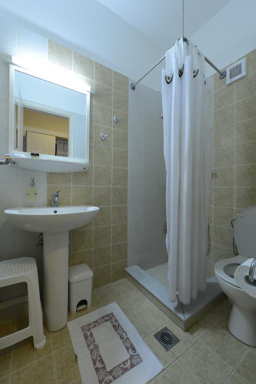 Aigli Apartments Néa Ankhíalos Екстериор снимка