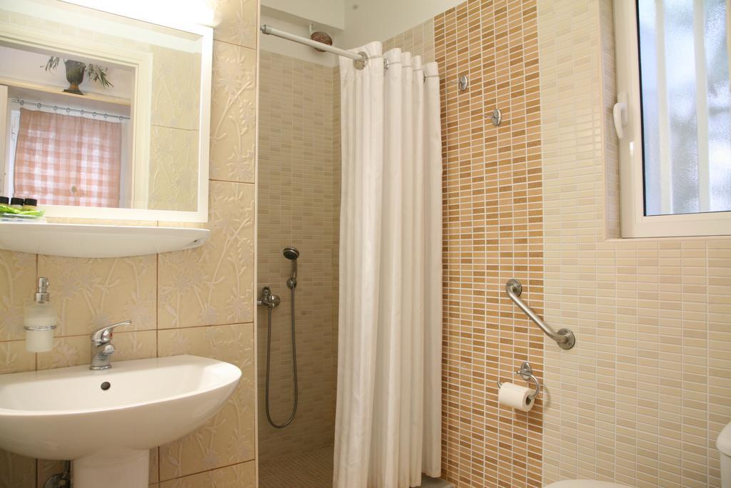 Aigli Apartments Néa Ankhíalos Екстериор снимка