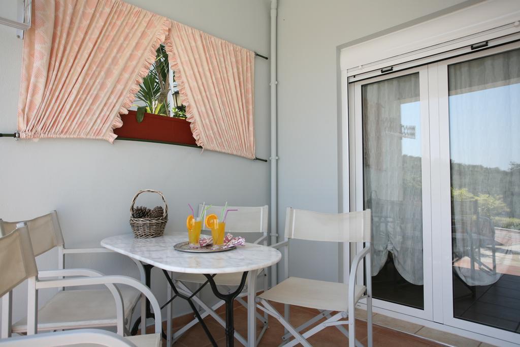 Aigli Apartments Néa Ankhíalos Екстериор снимка