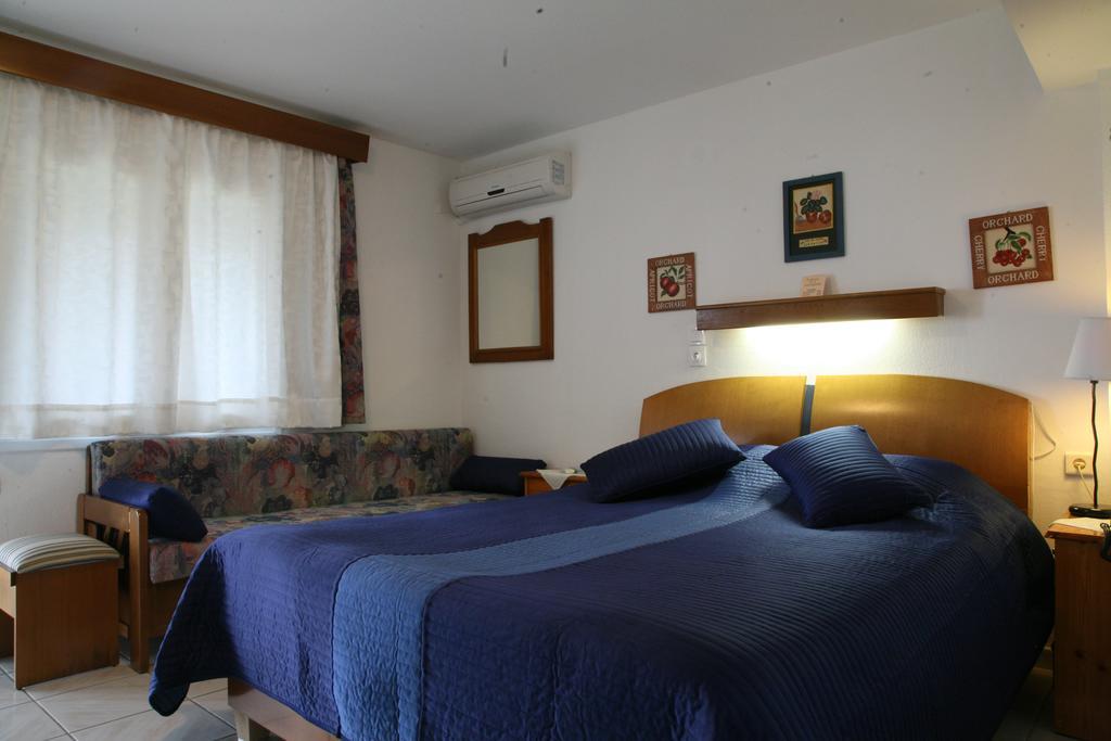 Aigli Apartments Néa Ankhíalos Екстериор снимка