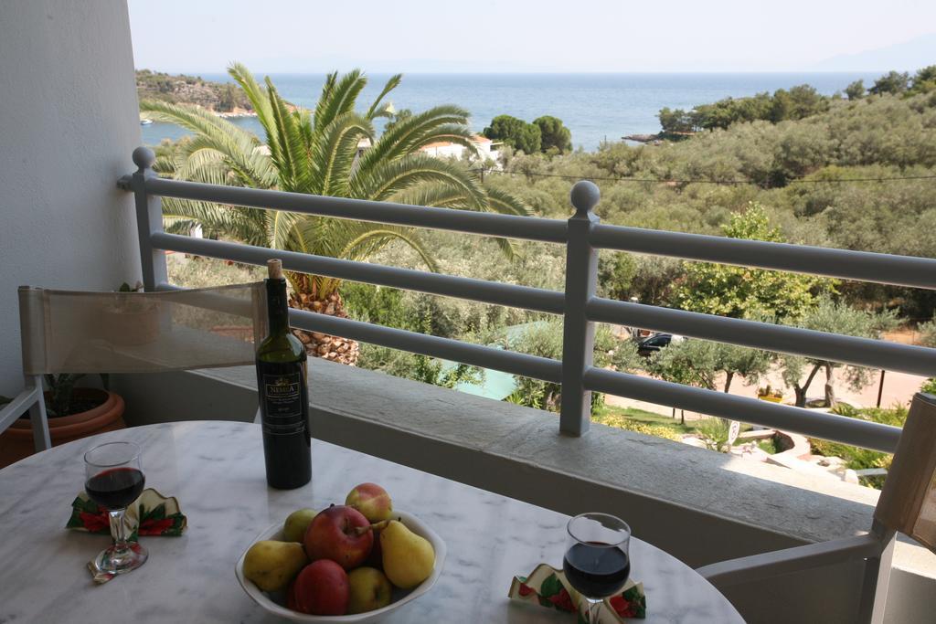 Aigli Apartments Néa Ankhíalos Екстериор снимка